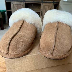 NWT UGG slippers